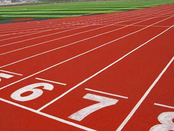 透气型跑道6